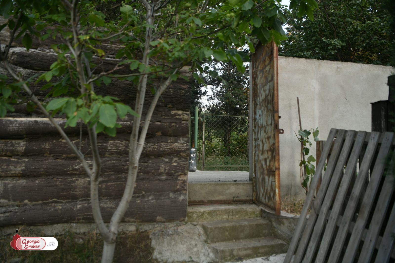 იყიდება ახალი გარემონტებული 7 ოთახიანი სახლი  ივერთუბანში